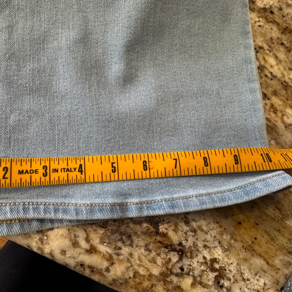 NWT - Old Navy High-rise WOW wide leg jeans Light Wash- size 10 Petite - Picture 9 of 10